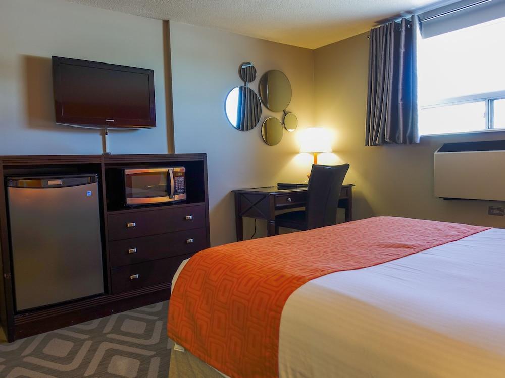 Howard Johnson By Wyndham Gravenhurst Extérieur photo
