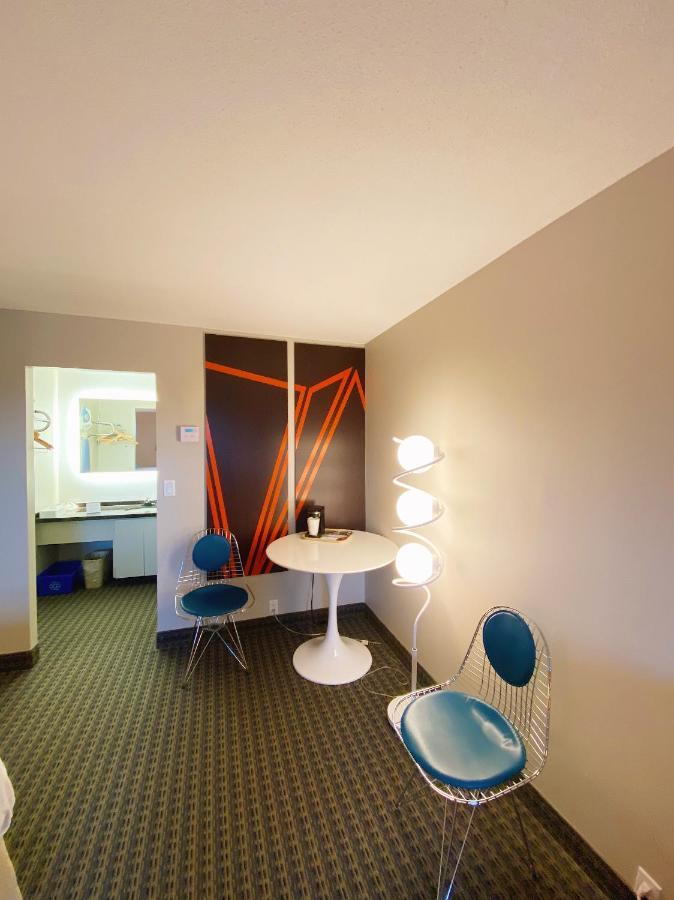 Howard Johnson By Wyndham Gravenhurst Extérieur photo