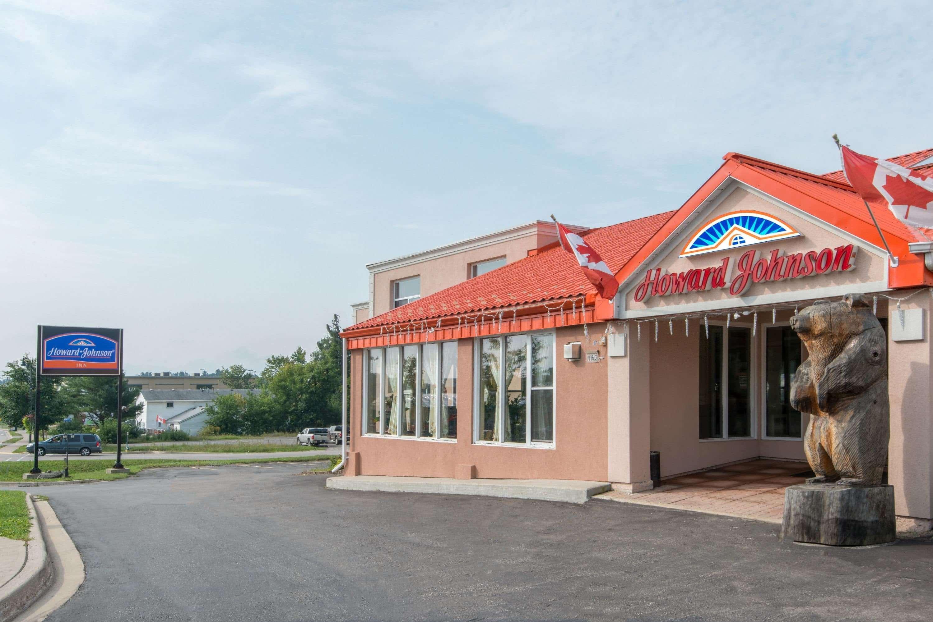 Howard Johnson By Wyndham Gravenhurst Extérieur photo